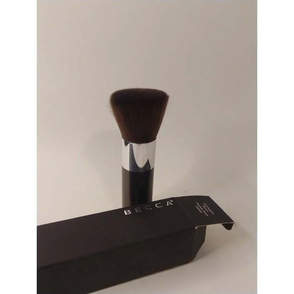Becca Full size Soft Kabuki Brush for Powder Foundation Applicator, Blush,‎ GLOW